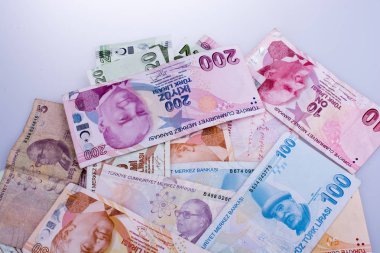 Turksh Lirası banknotlar çeşitli renk, desen ve değer