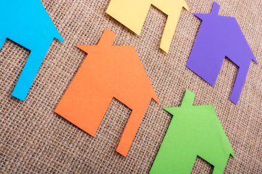 Ev şekli renk kağıt kesme 