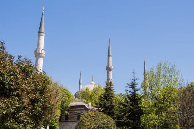 Görünümünde Osmanlı camilerin Minare