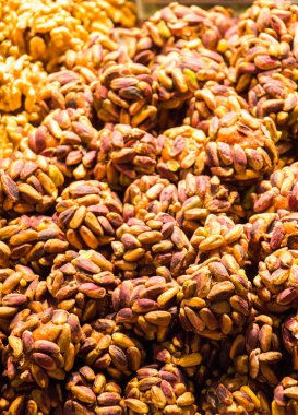 Fıstık kabukları yemeye hazır temizlenir