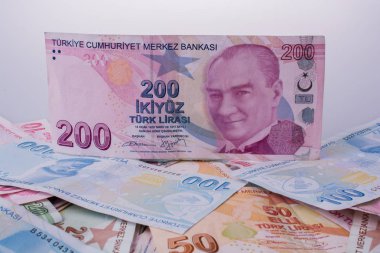 Turksh Lirası banknotlar çeşitli renk, desen ve değer