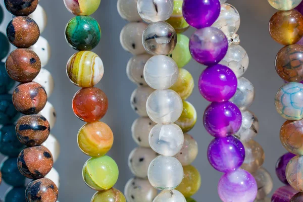 Pärlor av olika typ och färg — Stockfoto