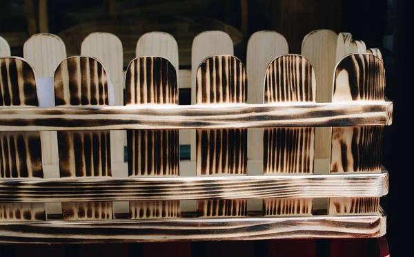 Ahşap bir çit parçası