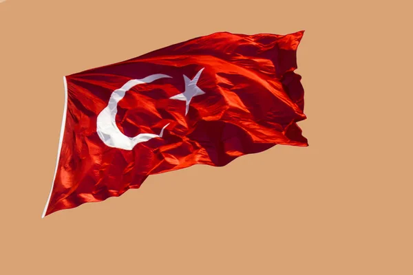Turecki flagi narodowe z white star i Księżyc w widoku — Zdjęcie stockowe
