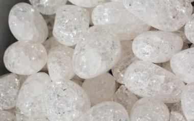 Doğal mineral değerli taşlar kümesi 