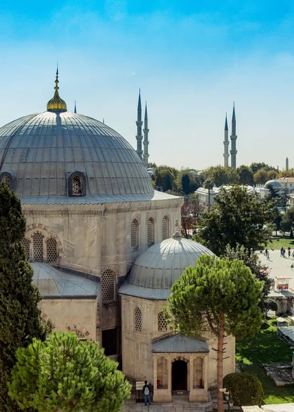 Внешний вид купола в османской архитектуре — стоковое фото