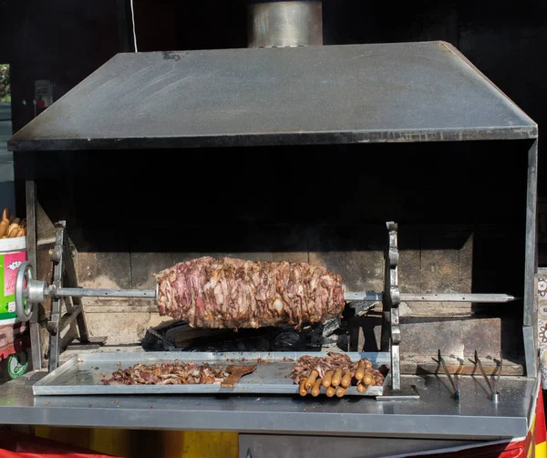 Grill traditionnel turc Doner Kebab — Photo