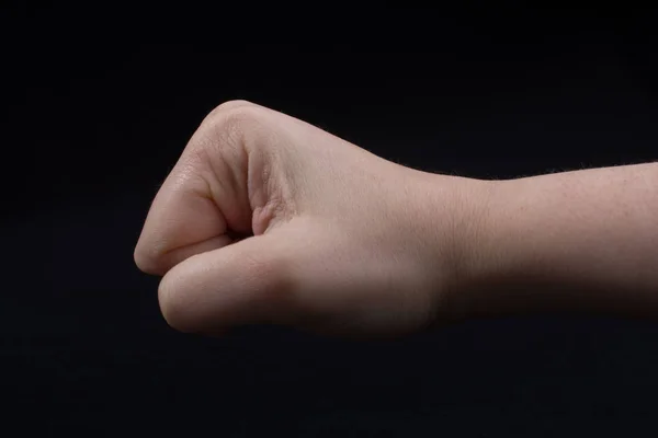 Рука Закрыта Жеста Черном — стоковое фото
