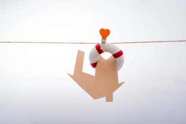 Model ev ve bir kalp ile bir can simidi