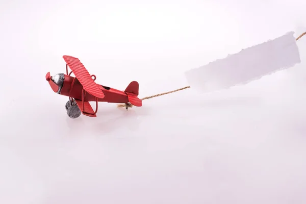 背景紙がある飛行機 — ストック写真