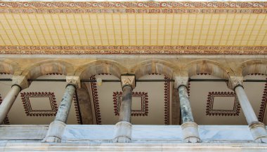 Ekranda Osmanlı döneminden antik sütunlar