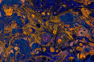 Soyut grunge sanat arkaplan dokusu renkli boya çıkıntıları ile