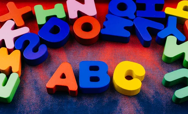 Cubos Alfabeto Coloridos Madeira — Fotografia de Stock