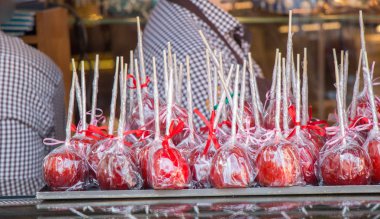 Renkli lezzetli şeker tatlı görünümünde
