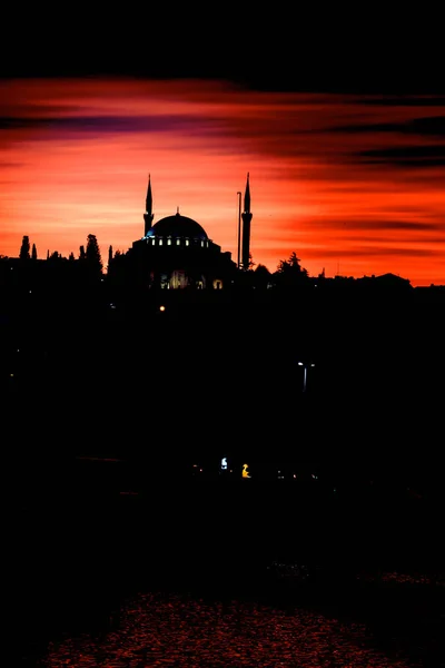 Ottoman style mosque in Istanbul — Stock Photo, Image