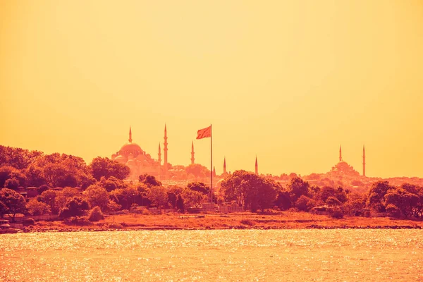 Osmanische Moschee in Istanbul — Stockfoto