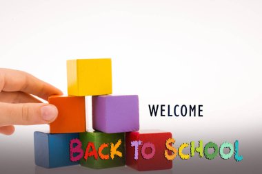 Küpleri ile oynarken el