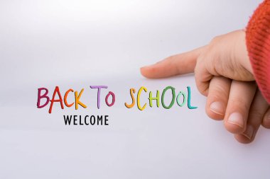 Çocuk ve kocaman elleri birlikte 