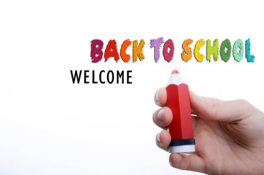 Kırmızı kalem elde