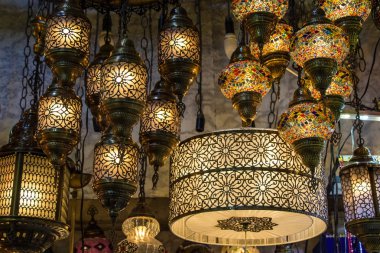  İstanbul Kapalıçarşı'dan Osmanlı tarzı mozaik lambalar