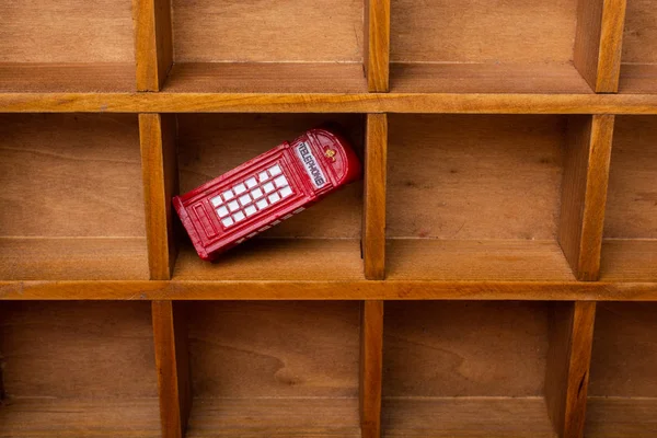 शास्त्रीय ब्रिटिश शैली लाल फोन बूथ — स्टॉक फ़ोटो, इमेज