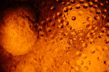 Yakın çekim kaplı arka plan withl su damlaları