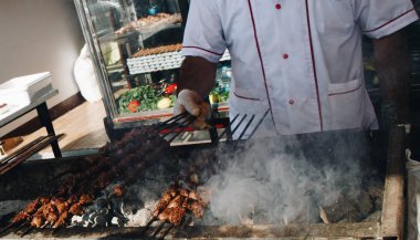 Türk usulü et shashlyk ızgara