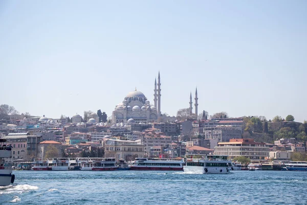 Istanbul Paysage urbain avec silhouette de bâtiment célèbre — Photo