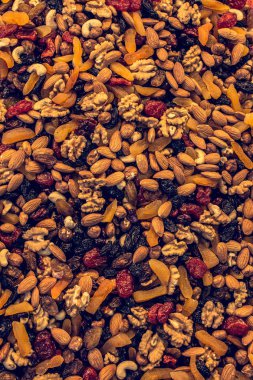 Çeşitli fındık ve tohum yığını ekranda