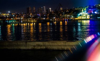 Geceleri altın boynuz Atatürk Köprüsü