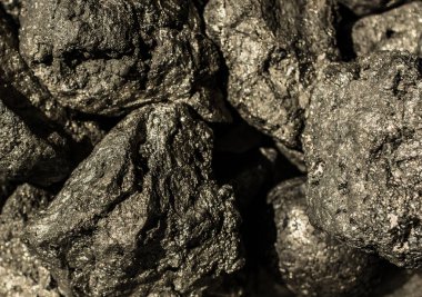 Mineral pirit, ya da demir pirit, ayrıca aptallar altın olarak bilinen