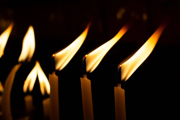 Hořící Svíčka Dělat Světlo Dohledu — Stock fotografie