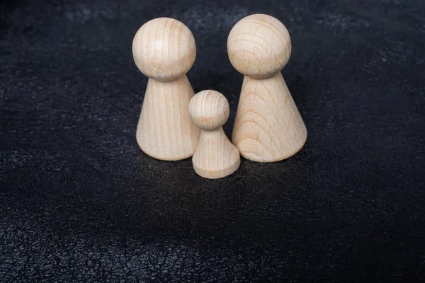 Figuras Madera Familia Como Concepto Cuidado Los Niños — Foto de Stock