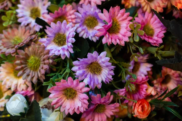 Arte Floral Feita Flores Artificiais Coloridas Vista — Fotografia de Stock