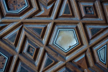 Osmanlı Türk sanatı İnci kaküllerin Anası örneği