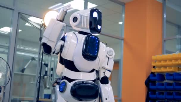 机器人用手臂做运动. — 图库视频影像