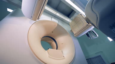 Tıbbi ekipman: tanı klinik bilgisayarlı tomografi makinede. 4k.