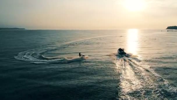 Motorbot Deniz Bay Sörf — Stok video