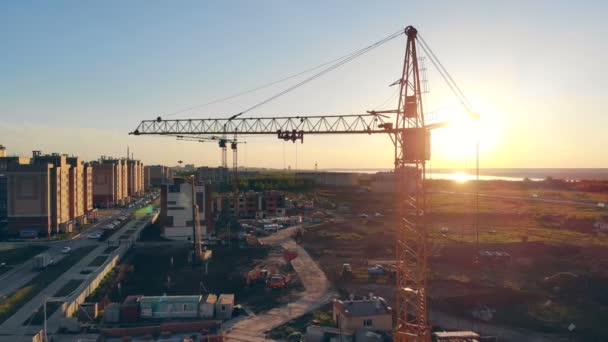 Grue Spéciale Est Sur Chantier Nouveau Quartier — Video