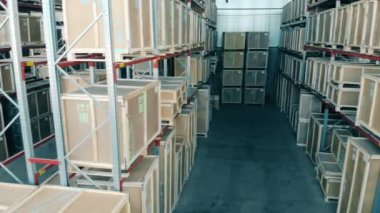 Ahşap kutular rafları, yakın çekim.