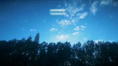 Bir tren penceresinden görüntülemek.