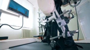 Modern tıbbi rehabilitasyon aygıt bir hastanede, yakın çekim.