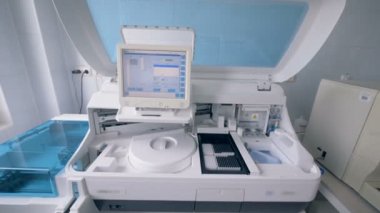 Çağdaş bir biyokimyasal Çözümleyicisinin işlem