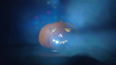 Korkutucu Kabak, mavi ışıkları ile yakın çekim.