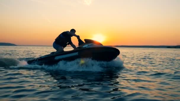 Waverunner is getting managed by a professional driver — Stock Video
