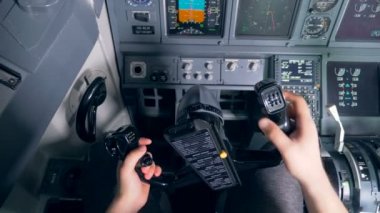 Uçak pilot bir aiplane içinde.