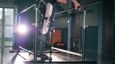 Hasta tedavi protez cihazları ile uğrar, yakın çekim. 