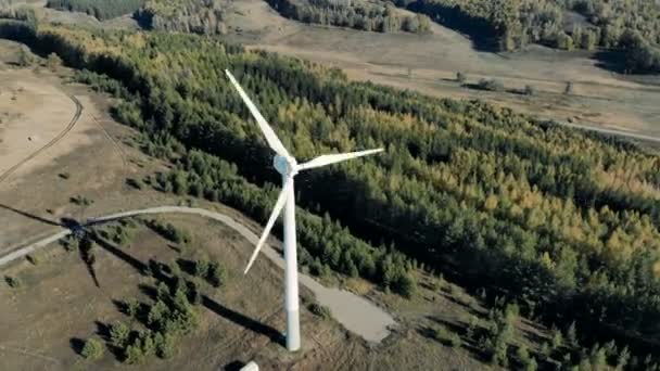 Las Cuchillas Giran Produciendo Energía — Vídeos de Stock