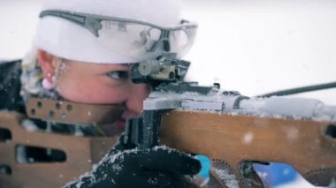 Biatlon Kağit tarafından bir sporcumuz yalan sırasında yeniden