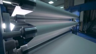 Baskı makinesi ve beyaz ile haddeleme kağıt